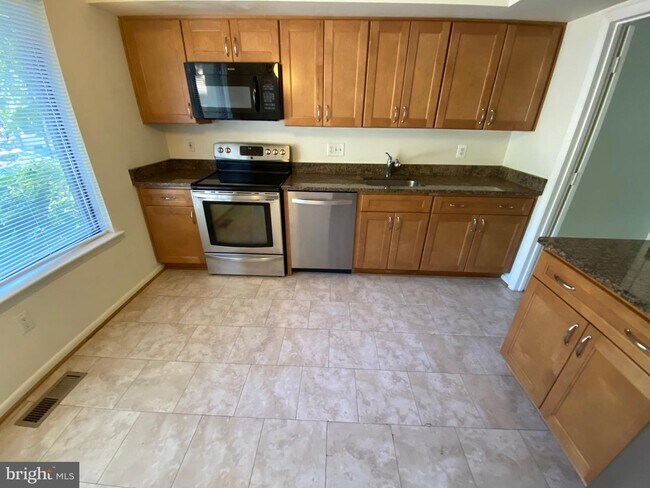 Building Photo - 7820 Muirfield Ct