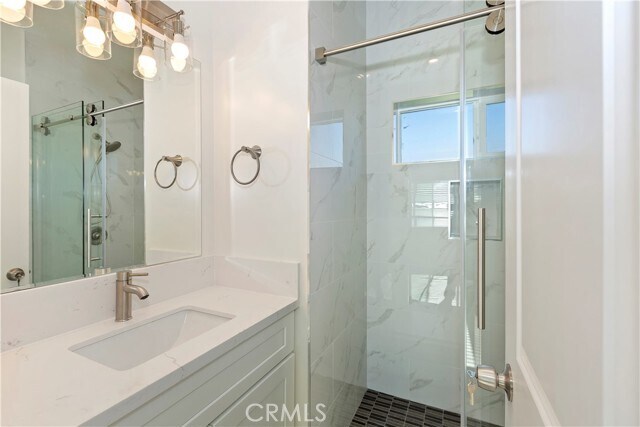 Building Photo - 3657 Mountain View Ave