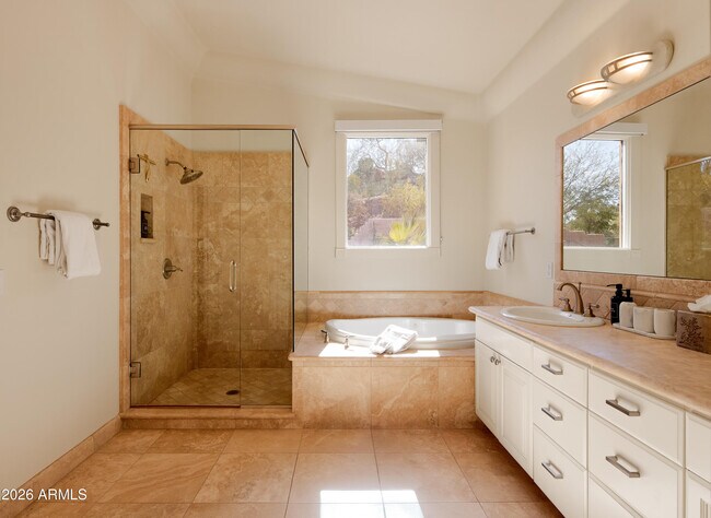 Building Photo - 4490 E Valley Vista Ln