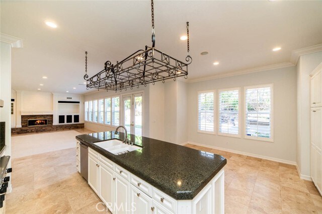 Building Photo - 7 Camellia