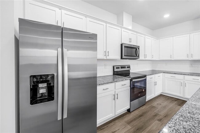 Building Photo - 9335 Sandy Bluffs Circle