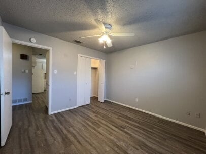 Building Photo - "Charming 2-Bed Retreat with 950 Sq Ft of Comfort in Lubbock!"