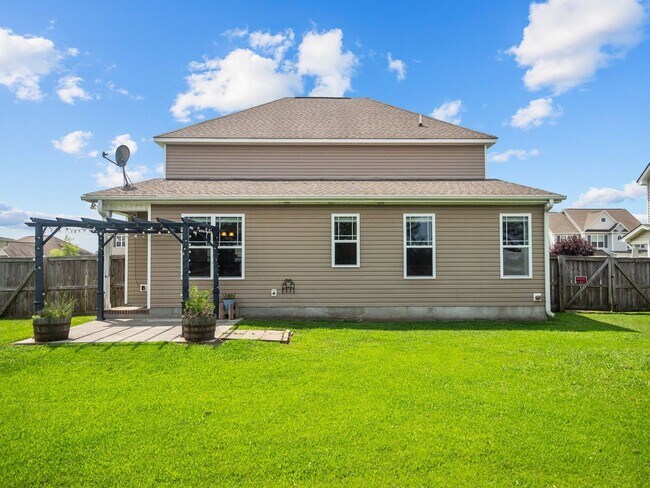 Building Photo - 4 Bedroom Home in Carolina Plantations!