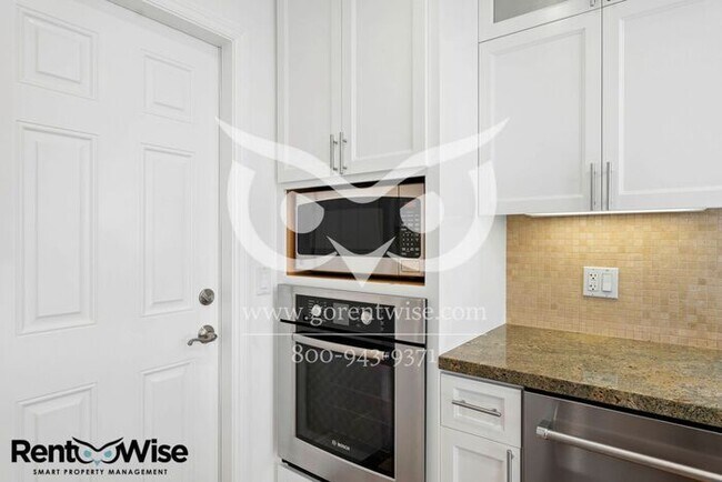 Building Photo - Short term lease only