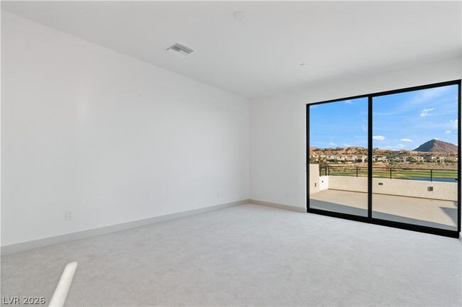 Building Photo - 66 Lakefront Dr