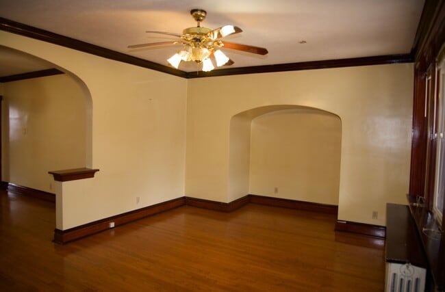 Building Photo - 4200 Lawn Ave