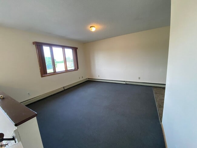 Building Photo - 318 Old Hwy 52