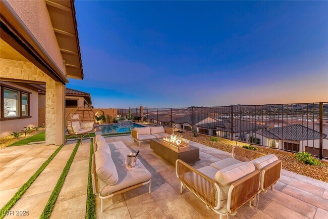 Building Photo - 375 Portus Delphini Ct