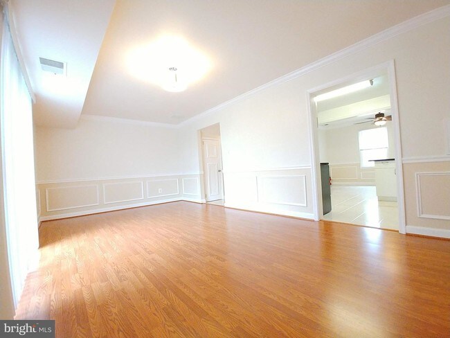 Building Photo - 14404 Golden Oak Ct