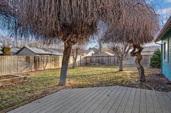 Building Photo - 7292 Newbrook Dr