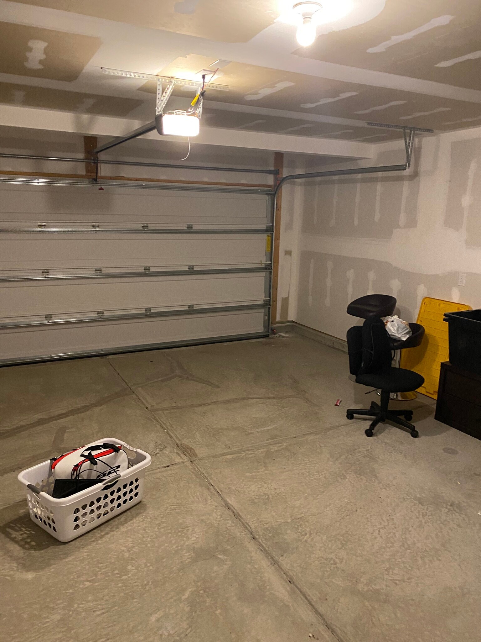 Building Photo - 427 Silo Ct