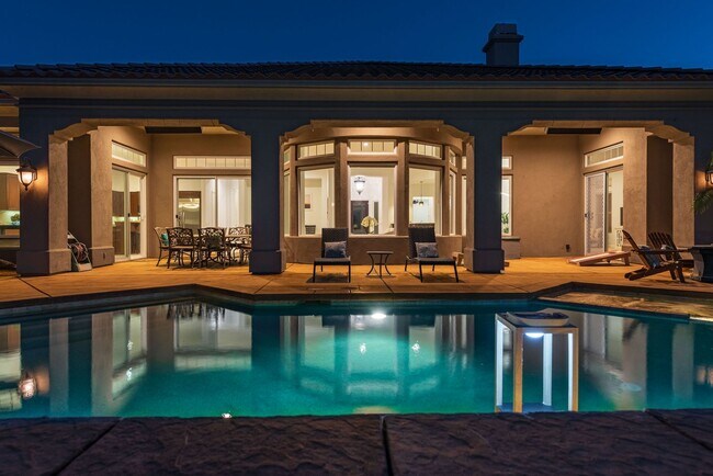 Building Photo - 45 Vista Encantada