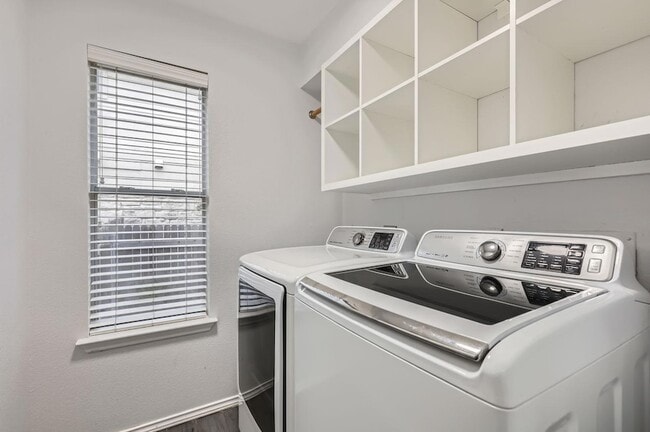 Building Photo - 14417 Mowsbury Dr