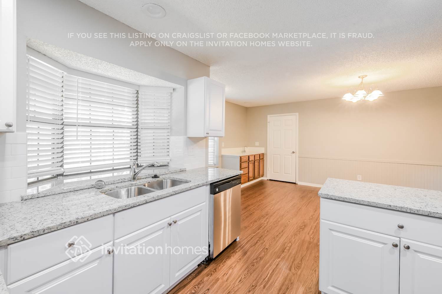 Building Photo - 5221 Hollow Bend Ln