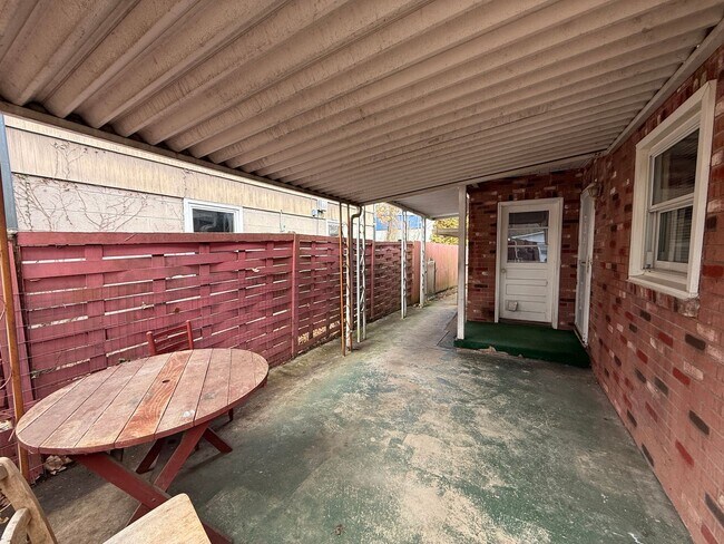 Building Photo - Charming 3-Bedroom Home in Shiloh with Fen...
