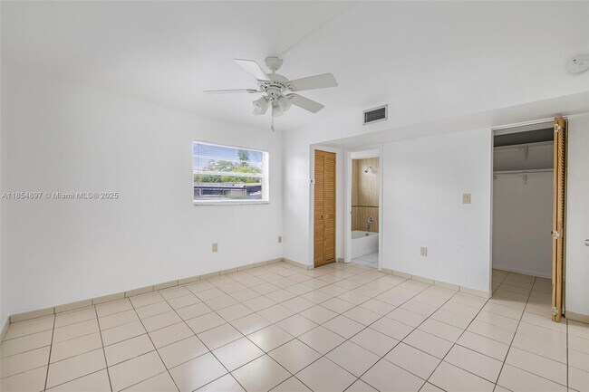 Building Photo - 6270 W Flagler St