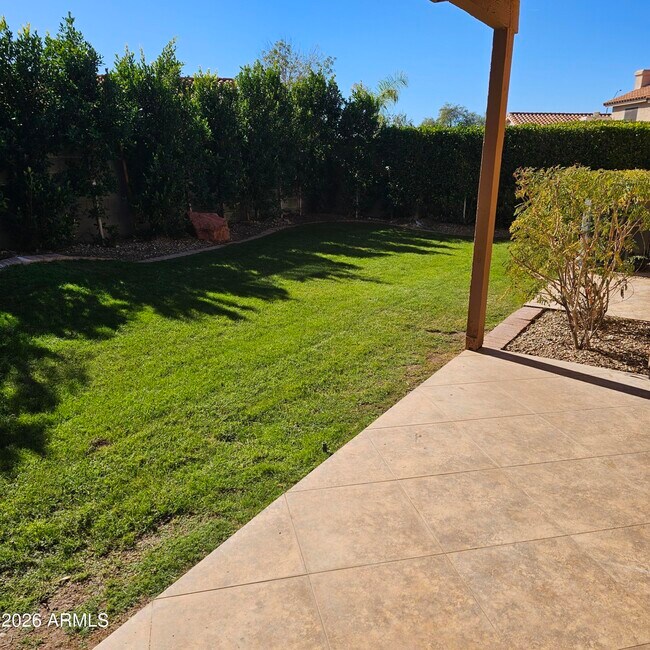 Building Photo - 10061 E Evans Dr