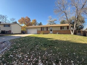 Building Photo - Spacious 3 bed home in Littleton