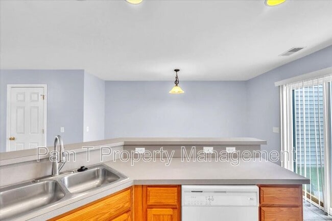Building Photo - 37 Timber Crest Ct
