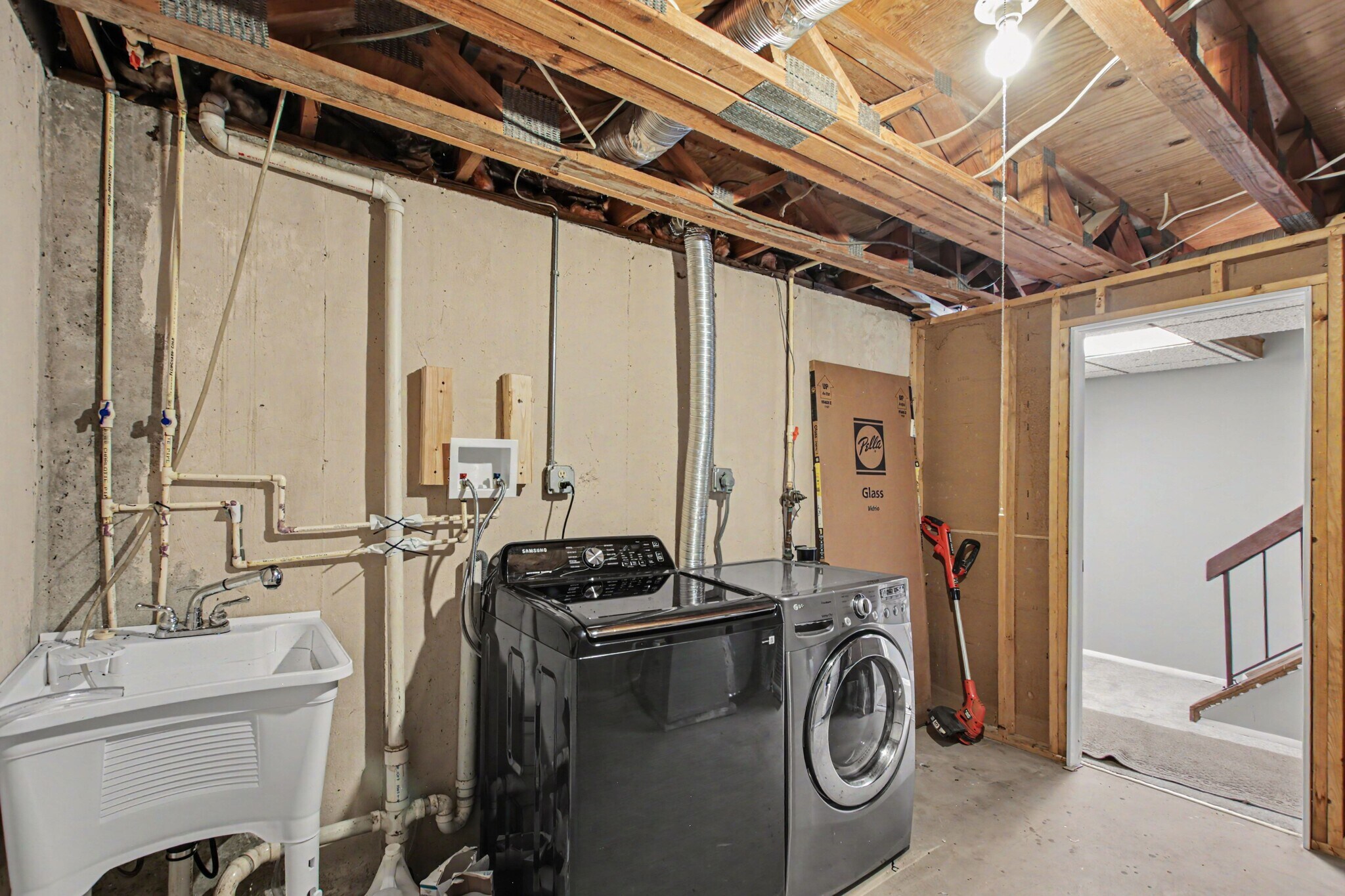 Utility room (Washer & Dryer) - 8481 Snowden Oaks Pl