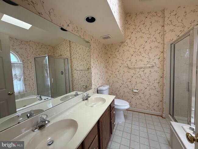 Building Photo - 58 Drumcastle Ct