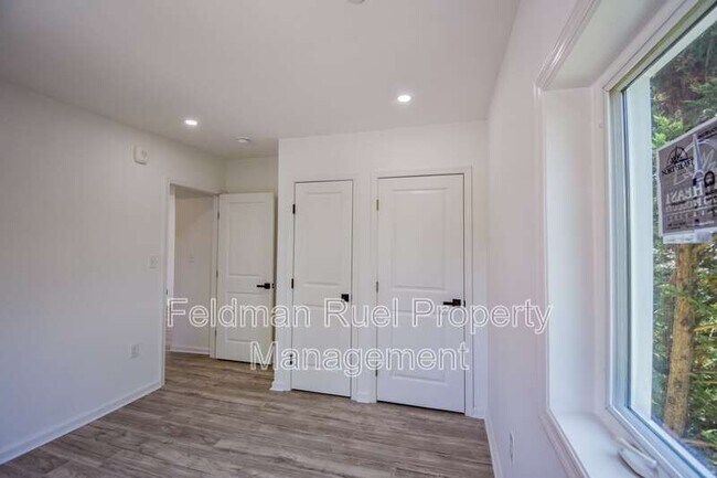 Building Photo - 5305 Dana Pl NW