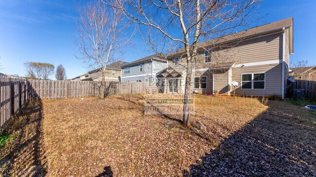 Building Photo - 7331 San Vista Dr