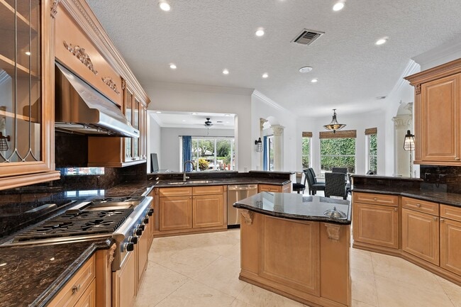 Building Photo - 702 Maritime Way