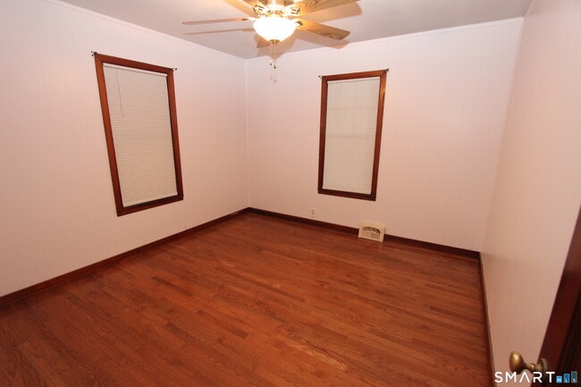 Building Photo - 22 Brook St