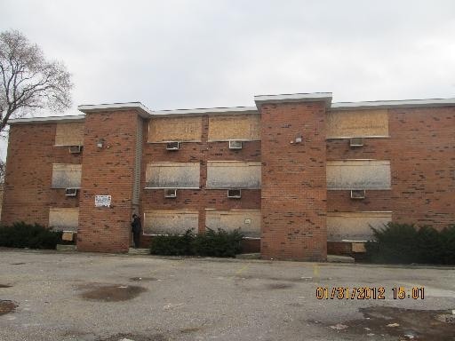 Building Photo - 14031 S School