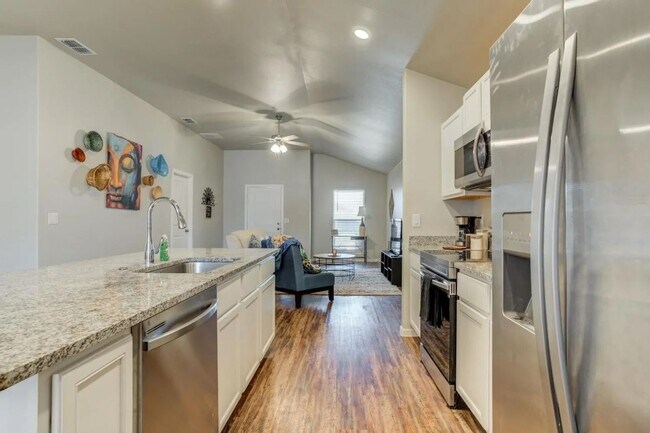 Building Photo - Priced to Lease! Beautiful West Lubbock Home with Modern Finishes, All Appliances Included & Acce...