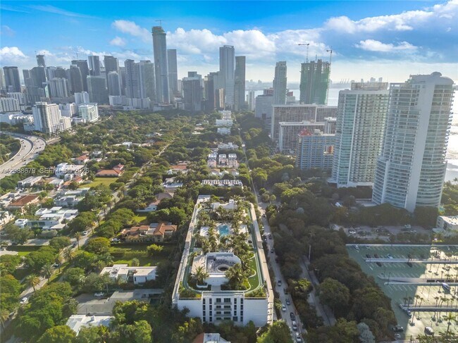 Building Photo - 2200 Brickell Ave