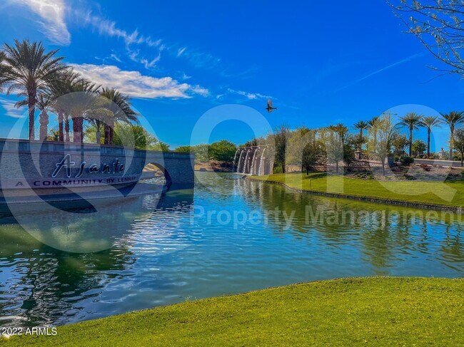 Building Photo - 16396 W Questa Dr