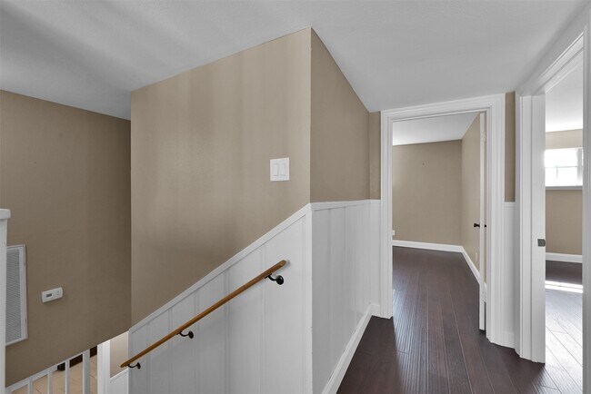 Building Photo - 416 Milwaukee St