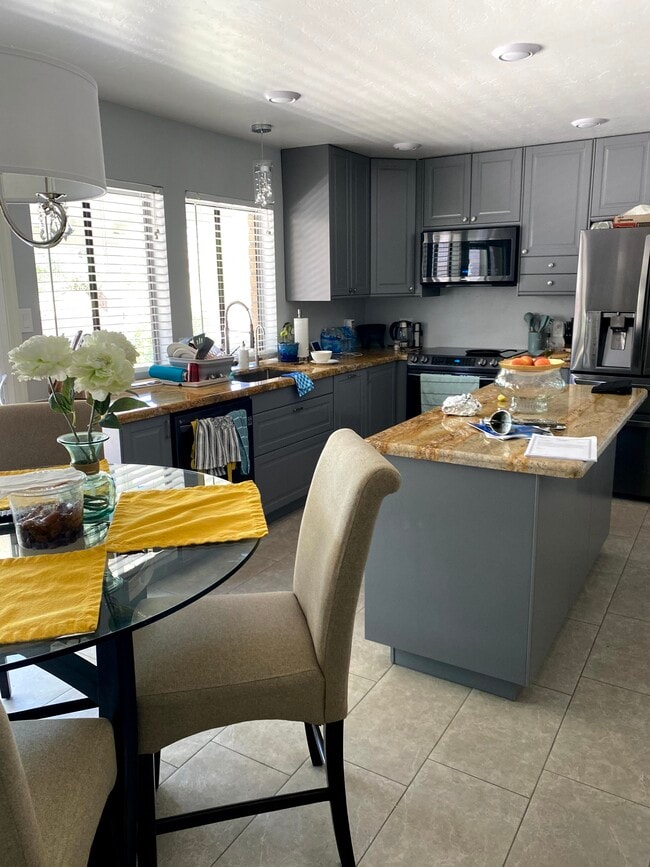 Building Photo - 7224 E Inca Dove Dr