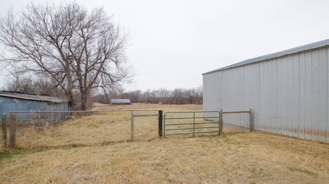 Building Photo - 1715 N Midwest Blvd