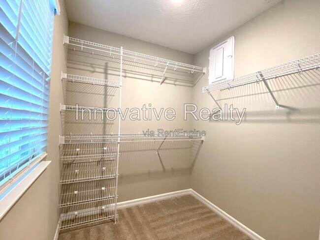 Building Photo - 302 Cedar Bark Ln