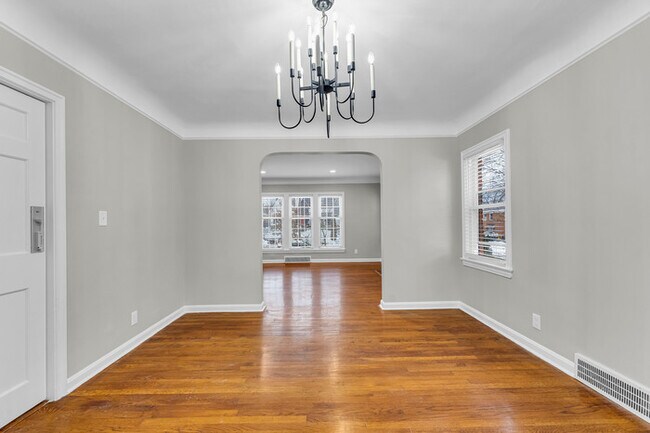Building Photo - 2555 Saybrook Rd