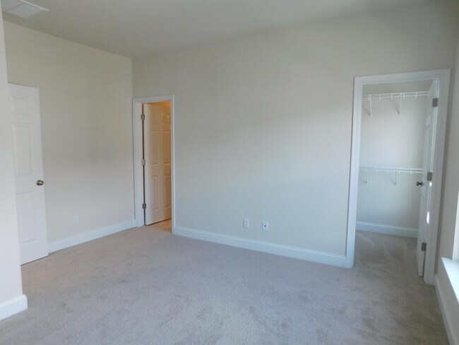 Building Photo - 6981 Leire Ln