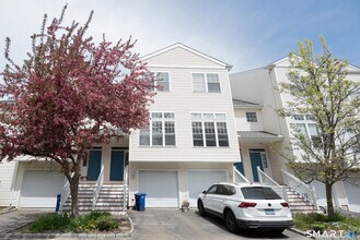 Building Photo - 291 Silver Brook Rd