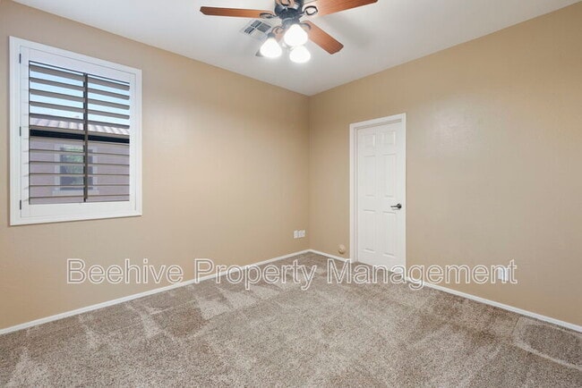 Building Photo - 2314 W Jake Haven