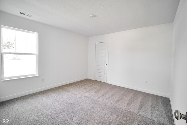 Building Photo - 8707 Maroska St