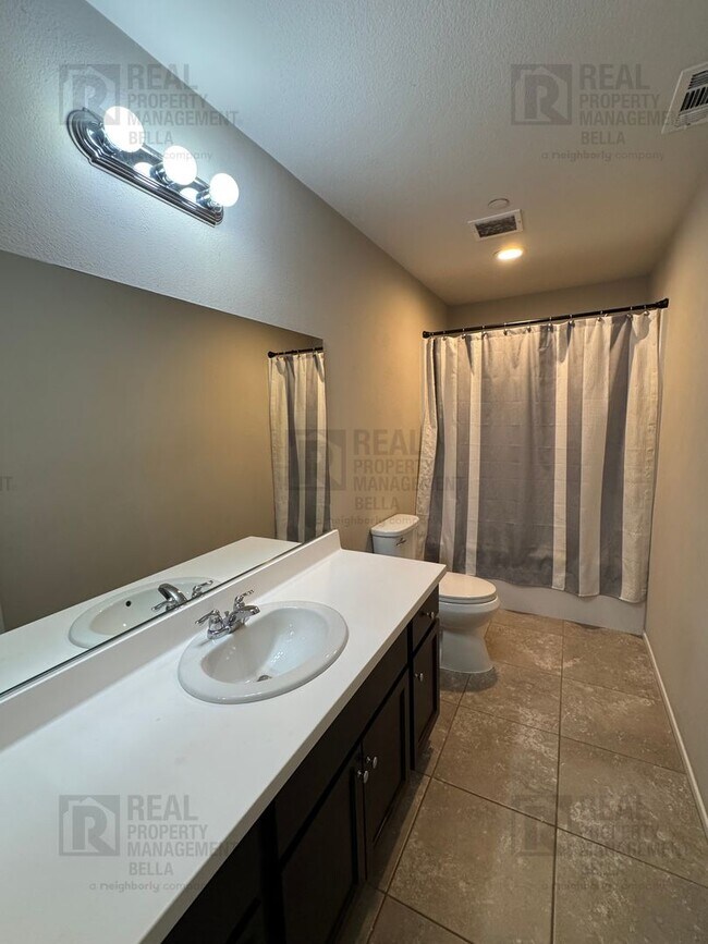 Building Photo - 31372 McKenna Ct
