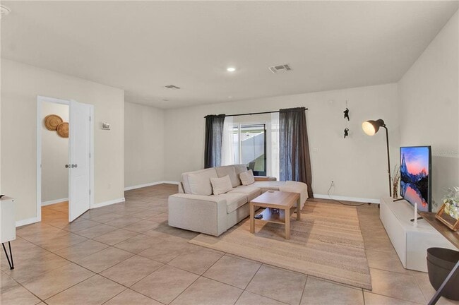 Building Photo - 9042 Pinales Wy