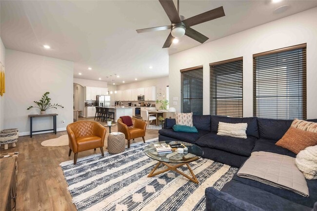 Building Photo - 5622 Vintage Oaks Ln