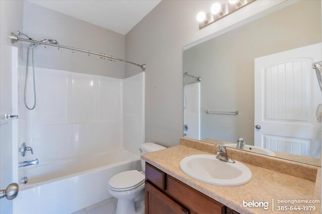 Building Photo - 3091 Sandpiper Rd