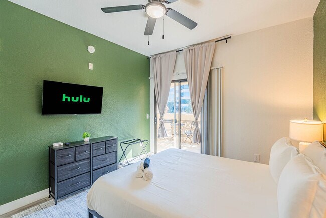 Building Photo - 2155 S 55th St