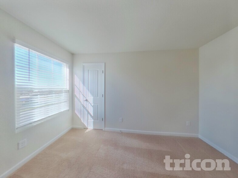 Building Photo - 4003 Reinfield Dr