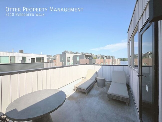 Building Photo - 3110 Evergreen Walk