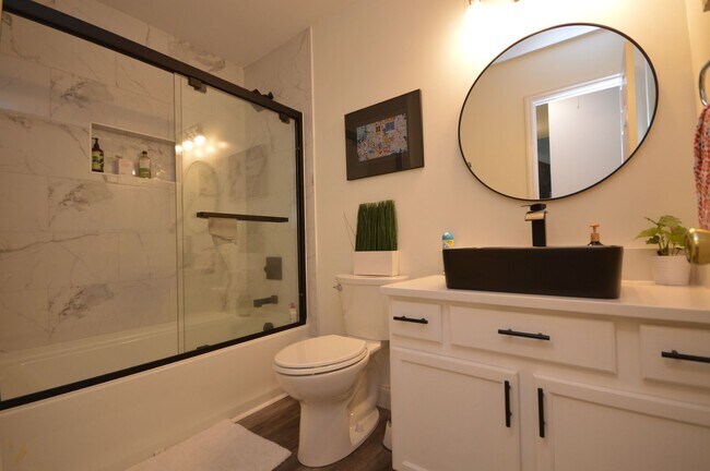 Building Photo - 4505 Whistling Way